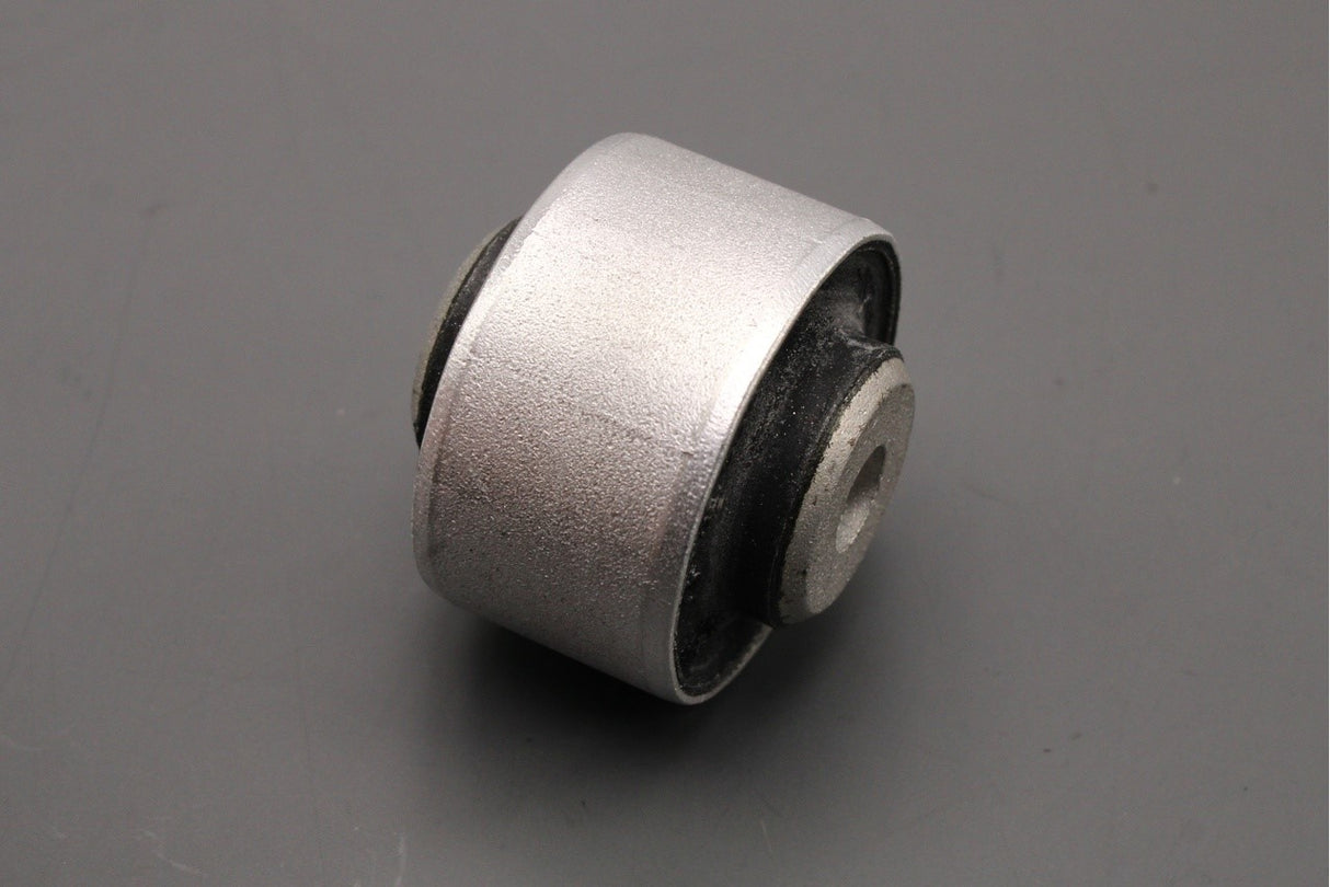 Audi A4 RS4 B8 A5 RS5 Q5 front upper suspension arm bush (x1) 8K0407515