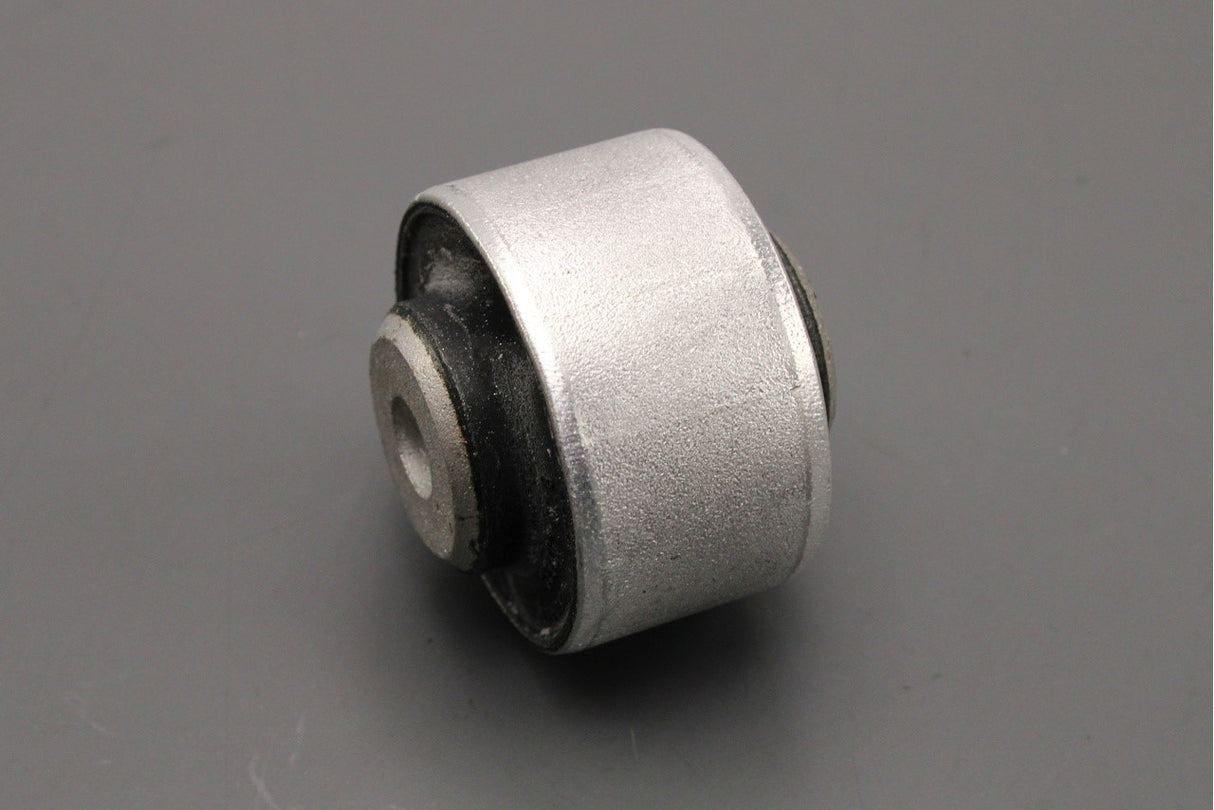 Audi A4 RS4 B8 A5 RS5 Q5 front upper suspension arm bush (x1) 8K0407515