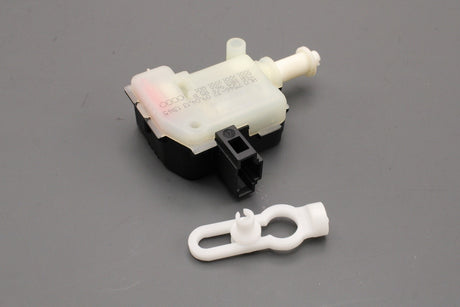 Audi A2 2000-2005 A4 2001-2005 boot lid release servomotor 8E5962115B