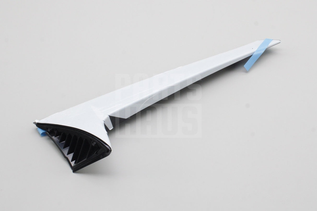 VW Golf MK8 Estate R 2021-on spoiler trim (right) 5H9827940A 041