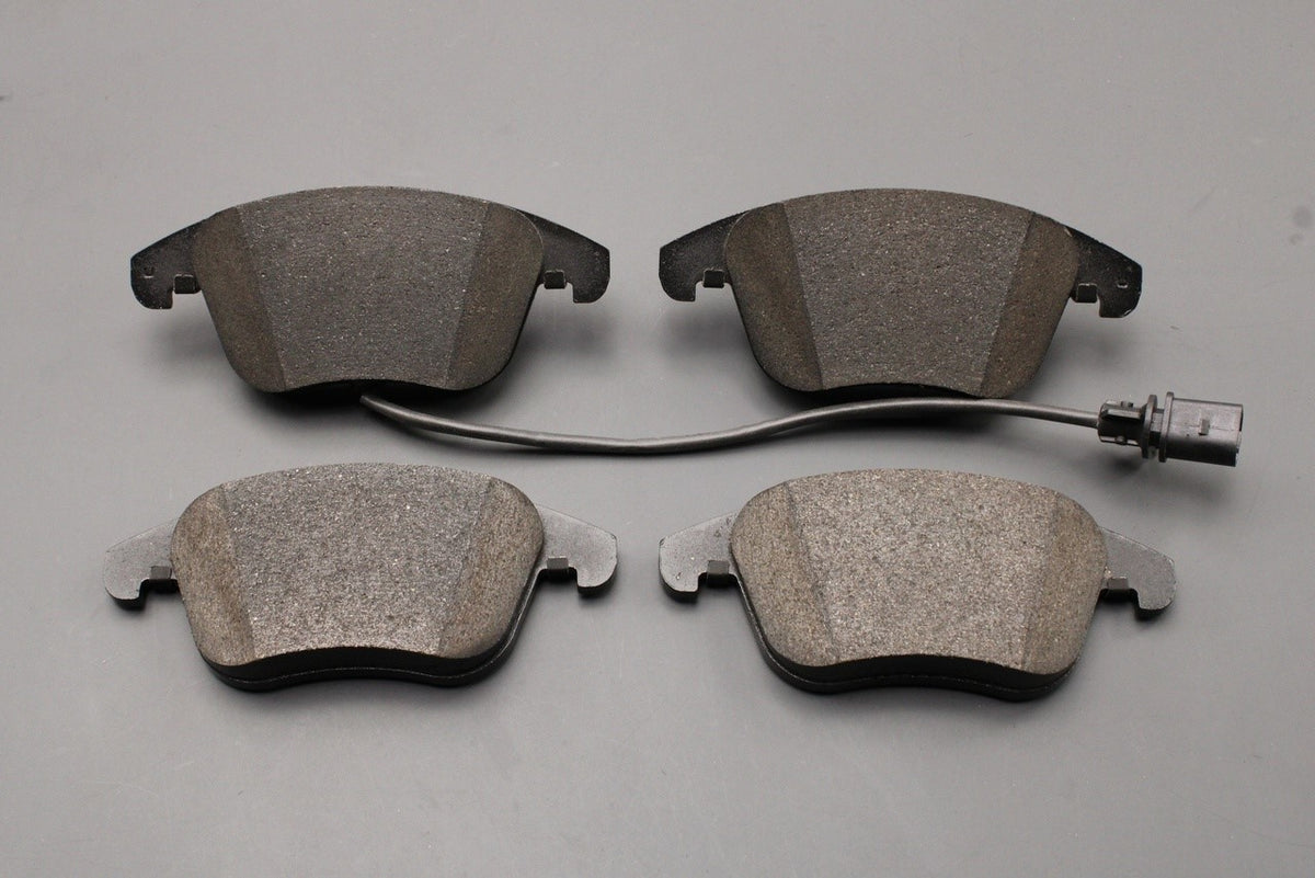 Audi A4 S4 Avant 2008-2016 A5 S5 2008-2016 brake pads (front) 8K0698151P, view 1