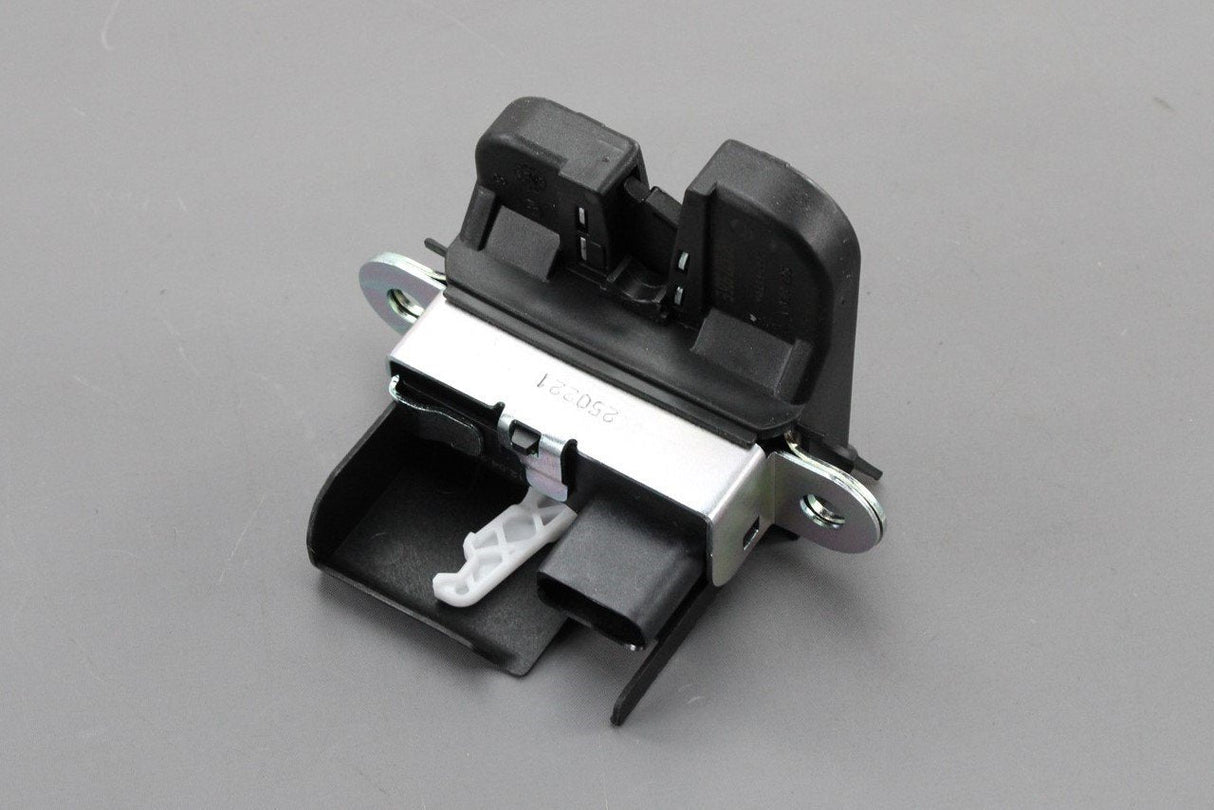 VW Polo 6R 6C 2010-17 tailgate boot lid lock latch 6R0827505E 9B9
