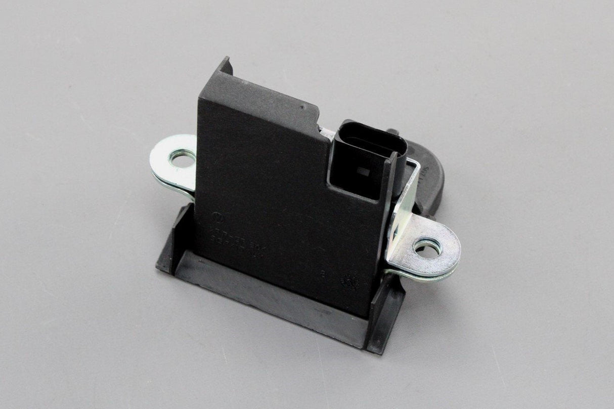 VW Polo 6R 6C 2010-17 tailgate boot lid lock latch 6R0827505E 9B9