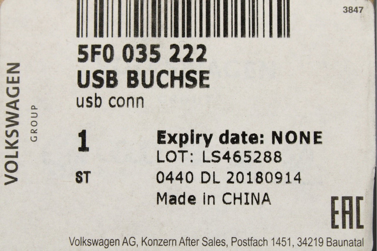 VW Arteon 17-on SEAT Leon 13-16 USB port connector 5F0035222