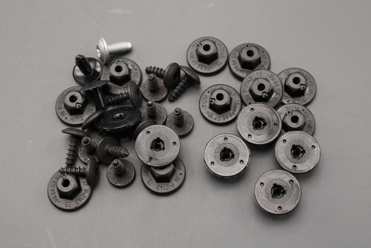 Audi Q5 2017-on wheel arch liner attachment parts kit 80A098629