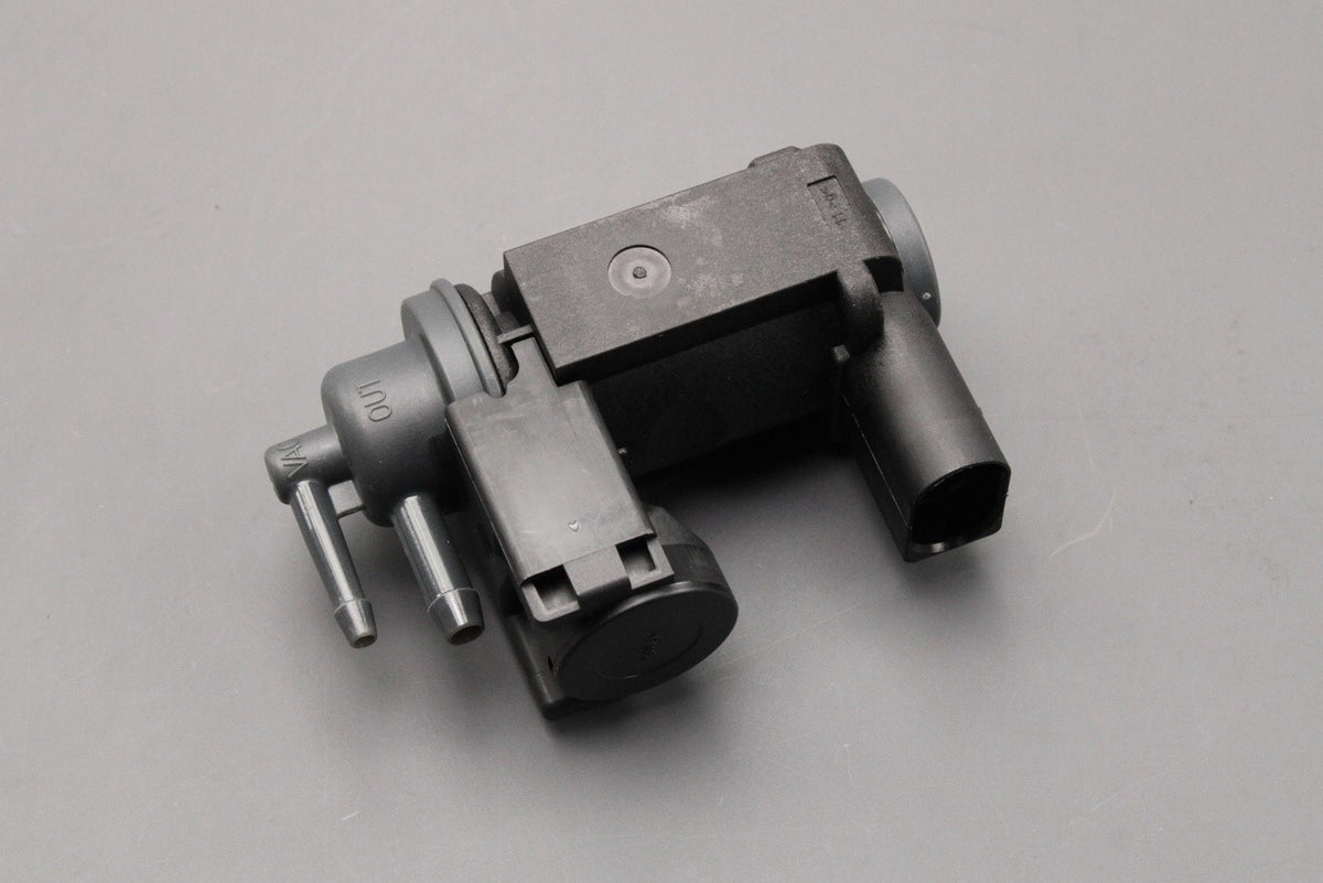 VW Touareg Audi A4 Q5 2.0 3.0 TDI vacuum pressure converter 059906627R, view 1