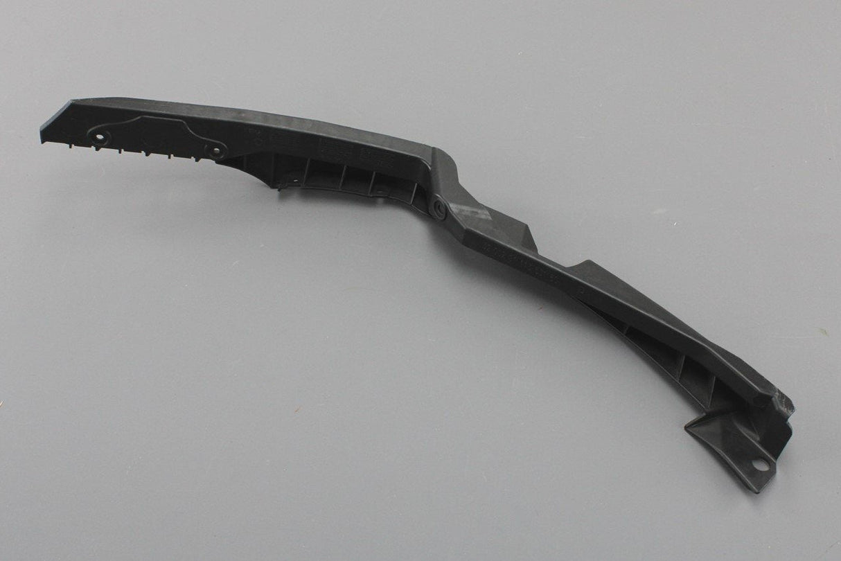Skoda Octavia vRS Scout 2009-2013 Front right bumper guide 1Z0807184D