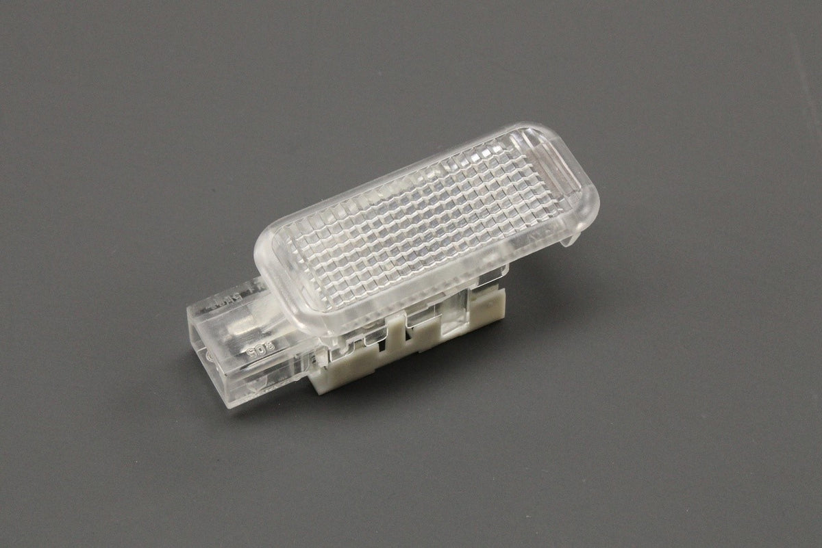 Audi A3 A4 A5 A6 A8 Q5 TT RS4 RS5 RS6 door entry light 8D0947415, view 1