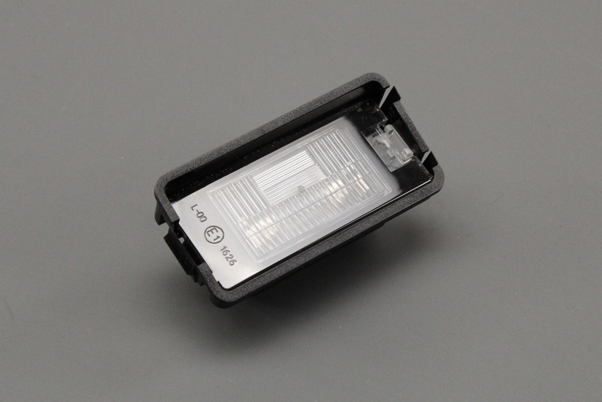 SEAT Leon 1M Ibiza Altea Toledo rear number plate light 5P0943021, view 1