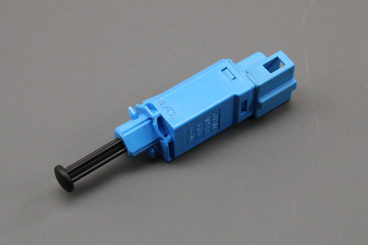 VW Golf MK3 Vento T4 Lupo brake pedal switch 1H0927189C, view 1
