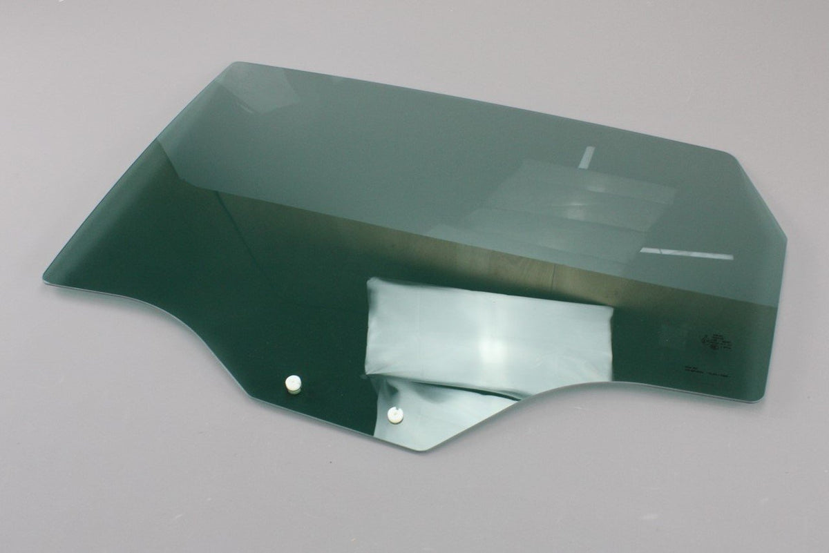 Skoda Karoq 18-On SEAT Ateca 16-On rear door window (left) 575845025A, view 1