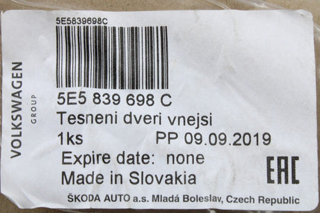 Skoda Octavia Saloon 2013-On Right rear lower outer door seal 5E5839698C