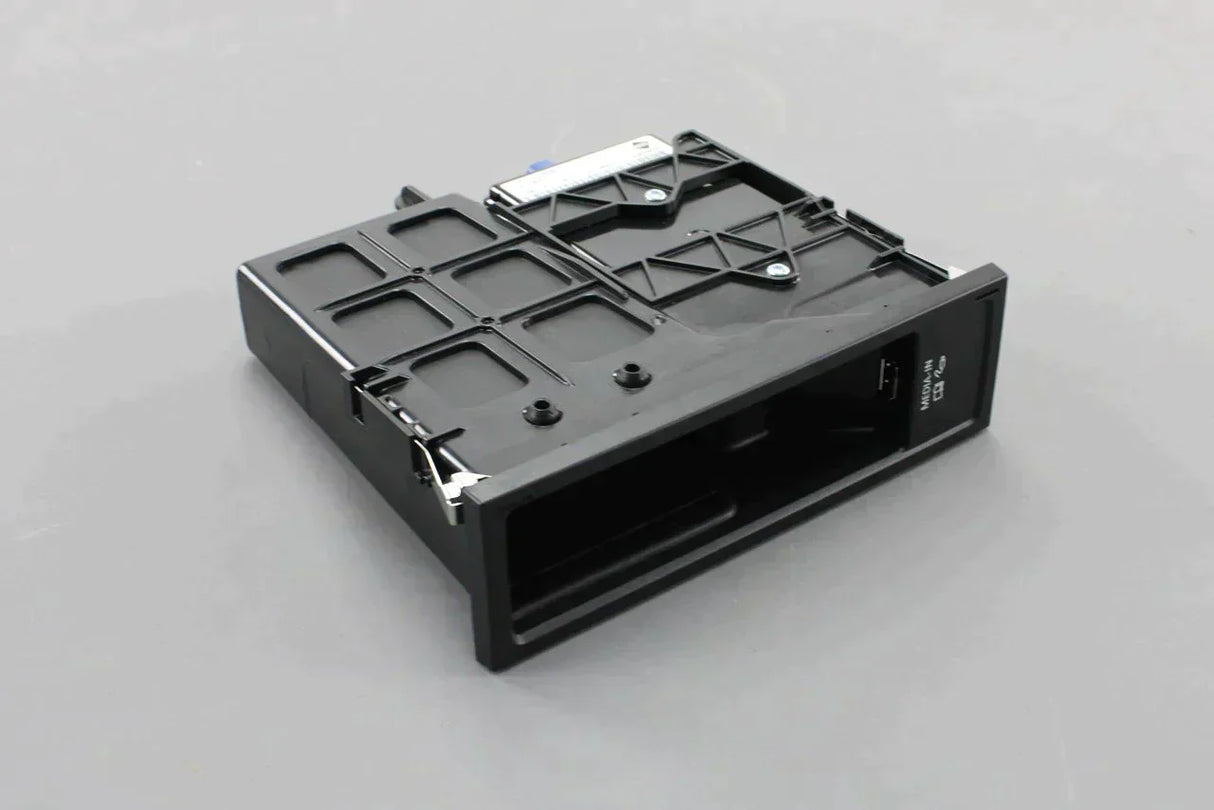 VW Scirocco Golf Cabriolet MK6 armrest comp with USB AUX 1Q0035348B