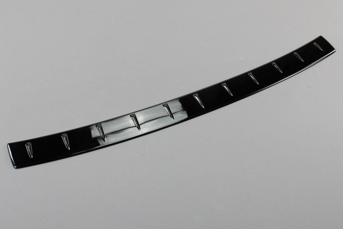 Skoda Octavia Saloon 18-20 Rear load bumper protector (Black) 5E5064711C, view 1