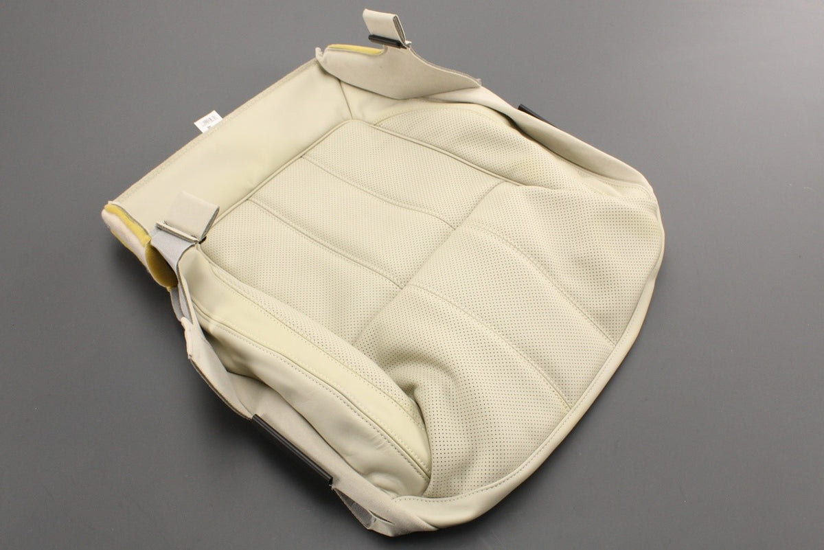 Range Rover Sport 2014-22 front seat cushion cover (right) LR067346, view 1
