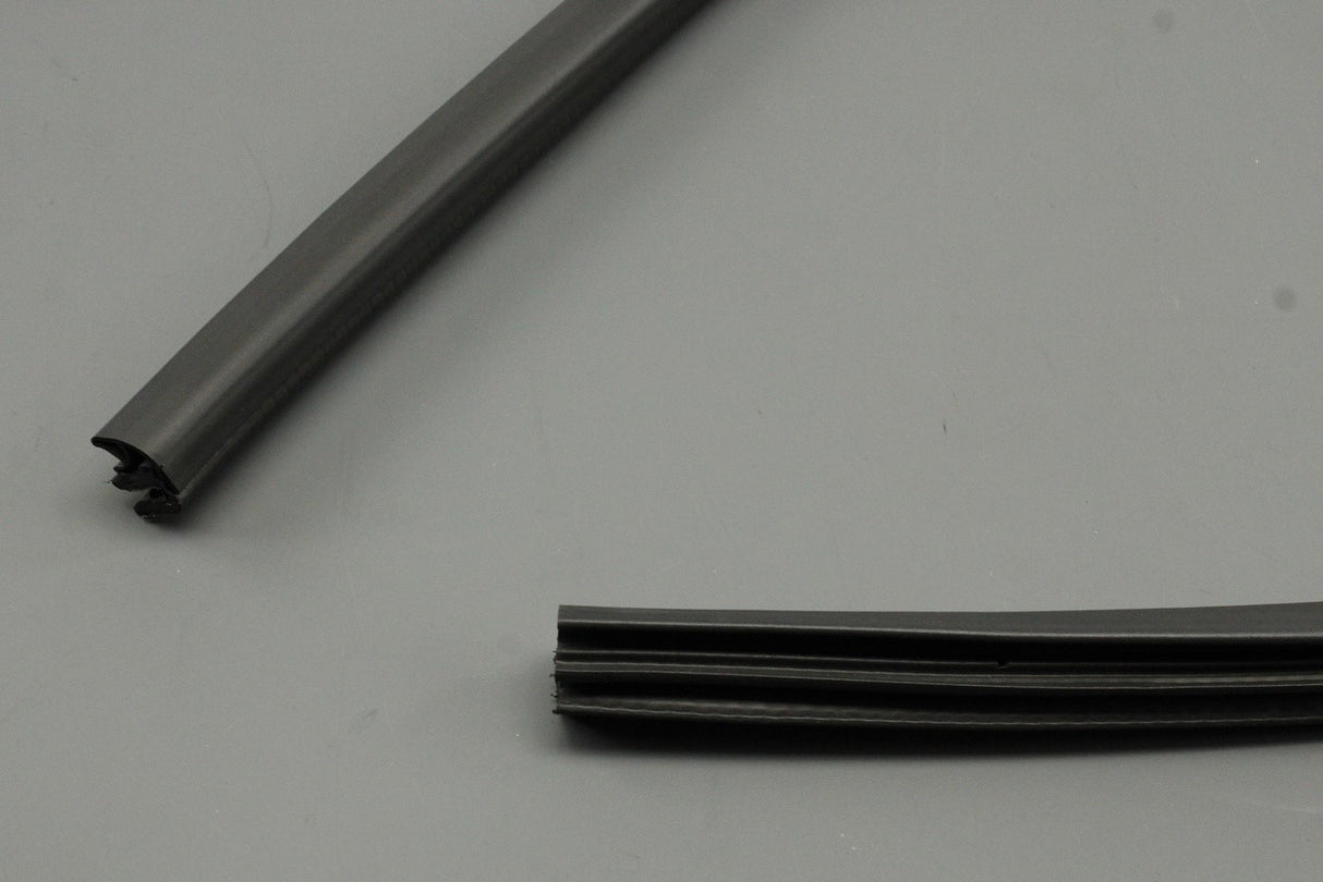 Audi A3 Cabriolet 8P 08-13 inner front door seal (left/right) 8P7831707C
