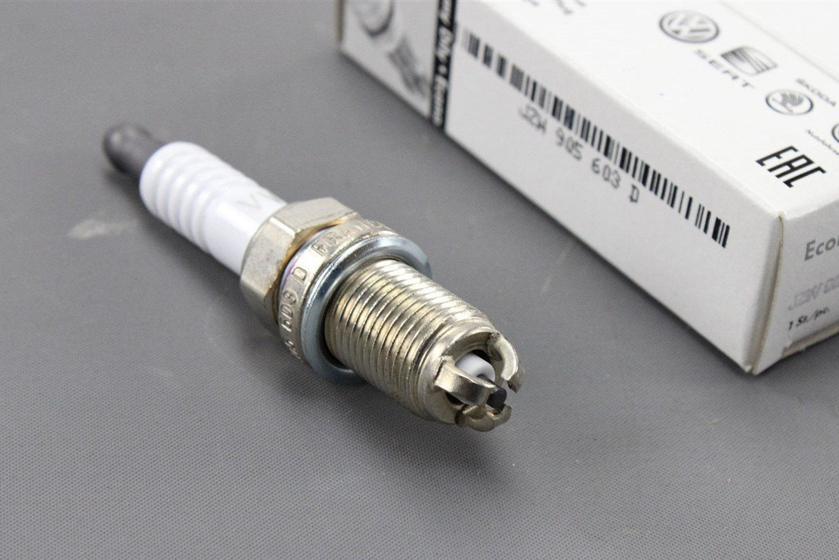 VW Beetle Golf MK4 Lupo Polo 1.4 1.6 2.0 spark plugs (x4) JZW905603D