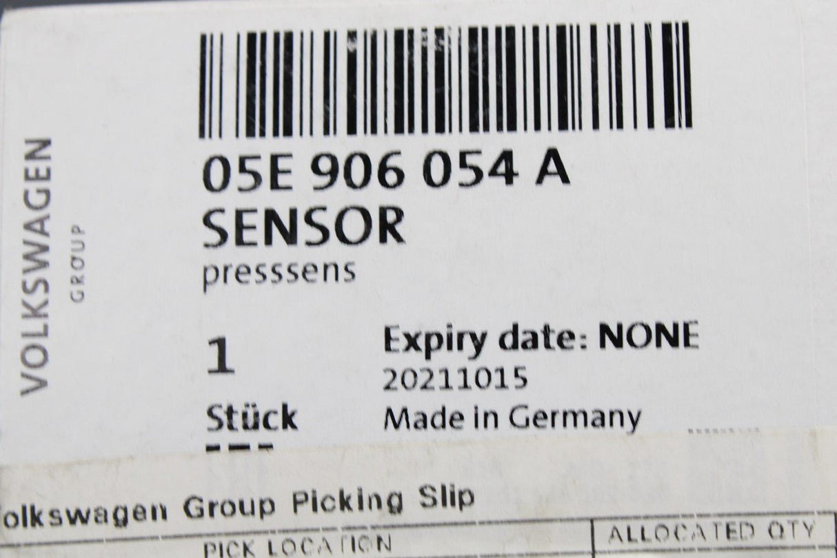 VW Golf Audi A3 Skoda SEAT 1.0 TSI fuel rail pressure sensor 05E906054A