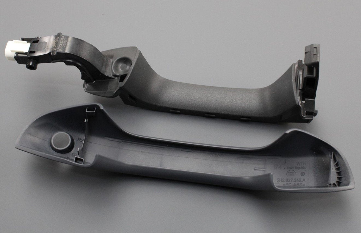 SEAT Leon 2020-on KESSY exterior door handle (front right) 5FC837206 GRU