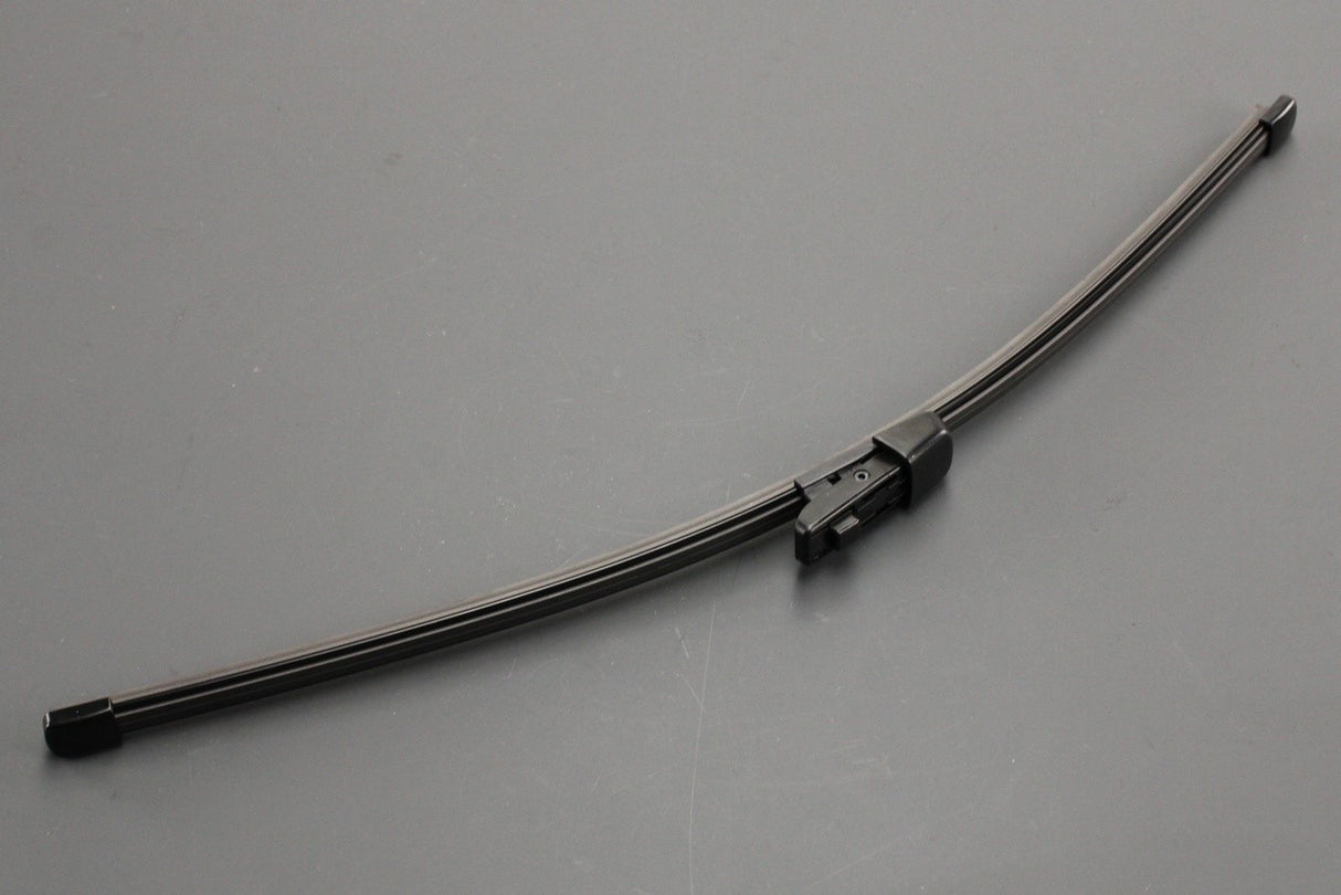 Skoda Superb Sedan 2015-on rear wiper blade 3V5955425