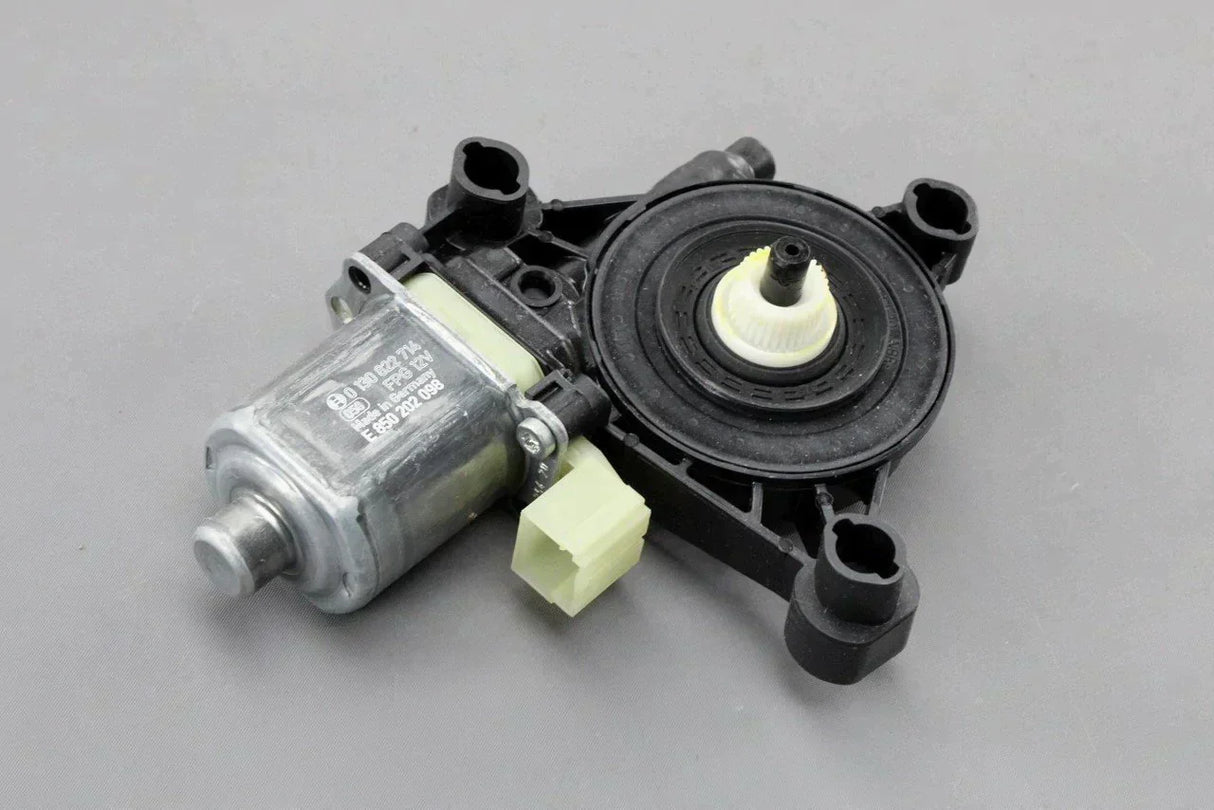 VW Tiguan Touran T-Roc Skoda Superb rear window motor (right) 5Q0959802A