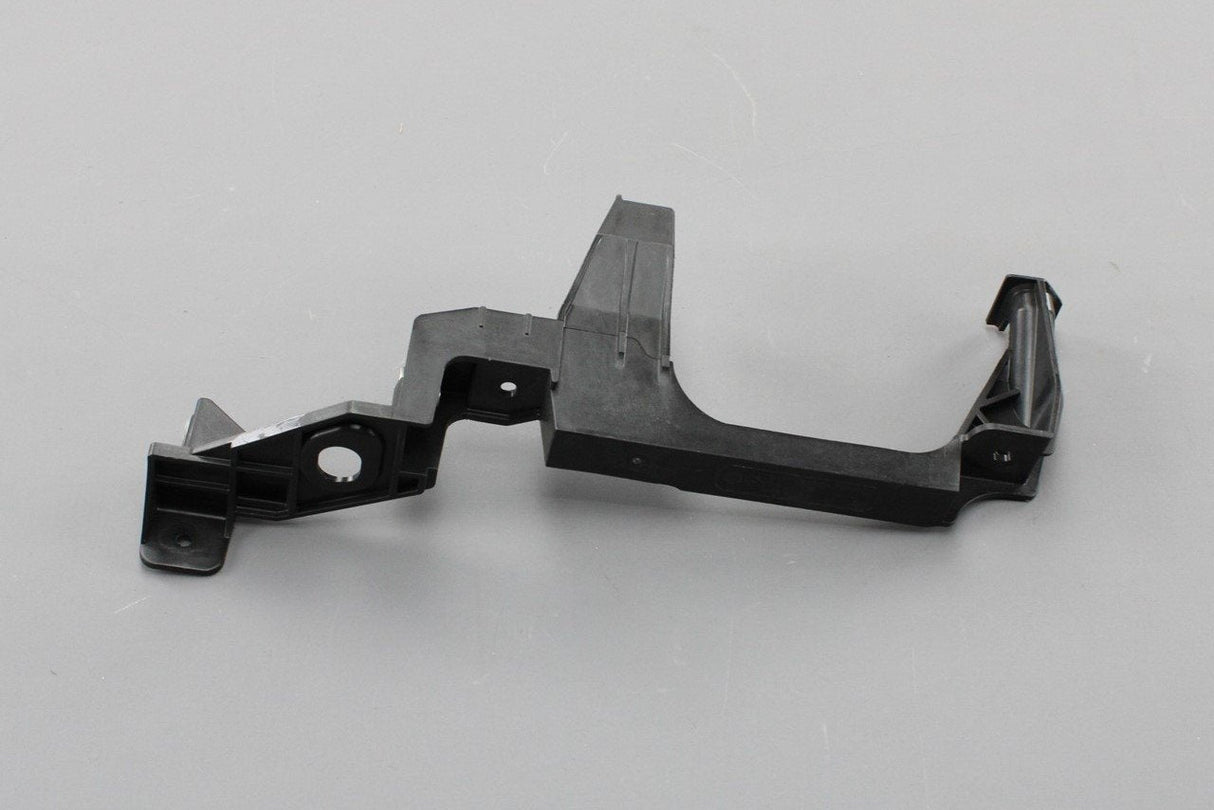 Skoda Superb 3V 2015-21 front panel bracket guide (left) 3V0805307