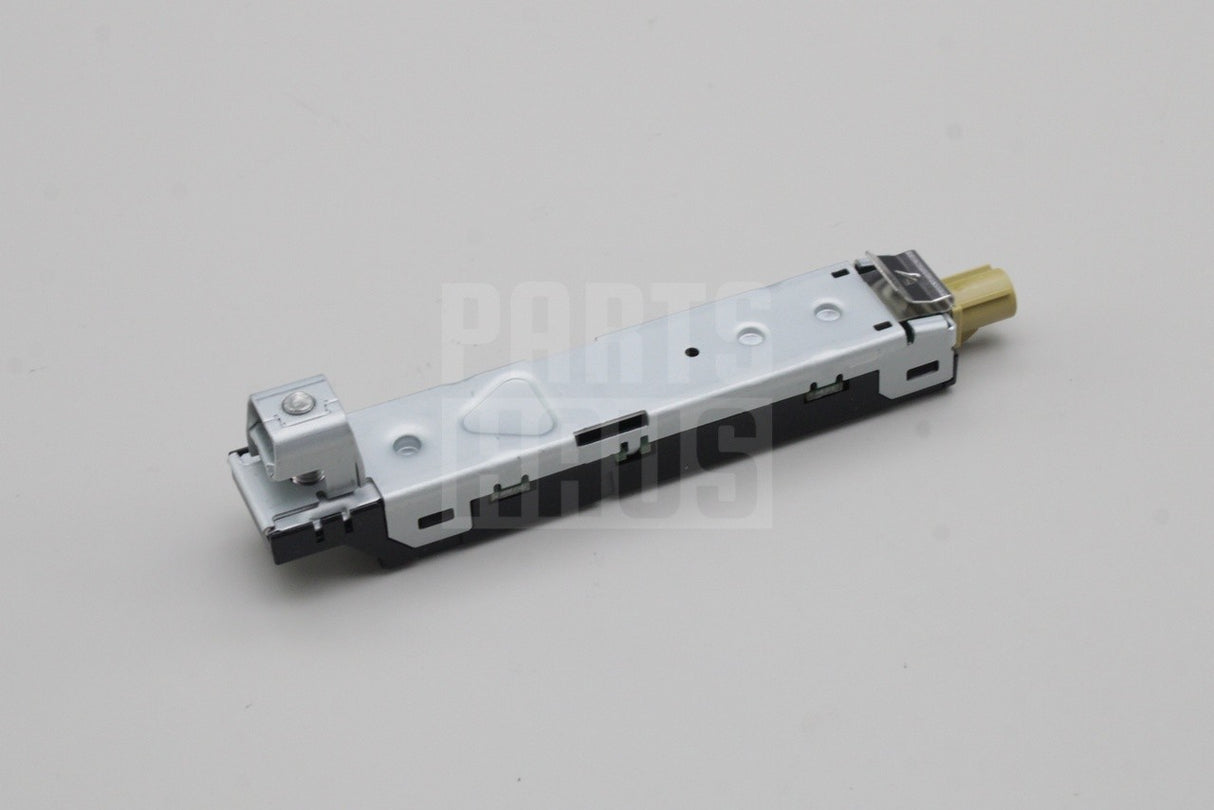 Skoda Karoq 2018-on screen aerial impedance converter (AM/FM) 57A035577