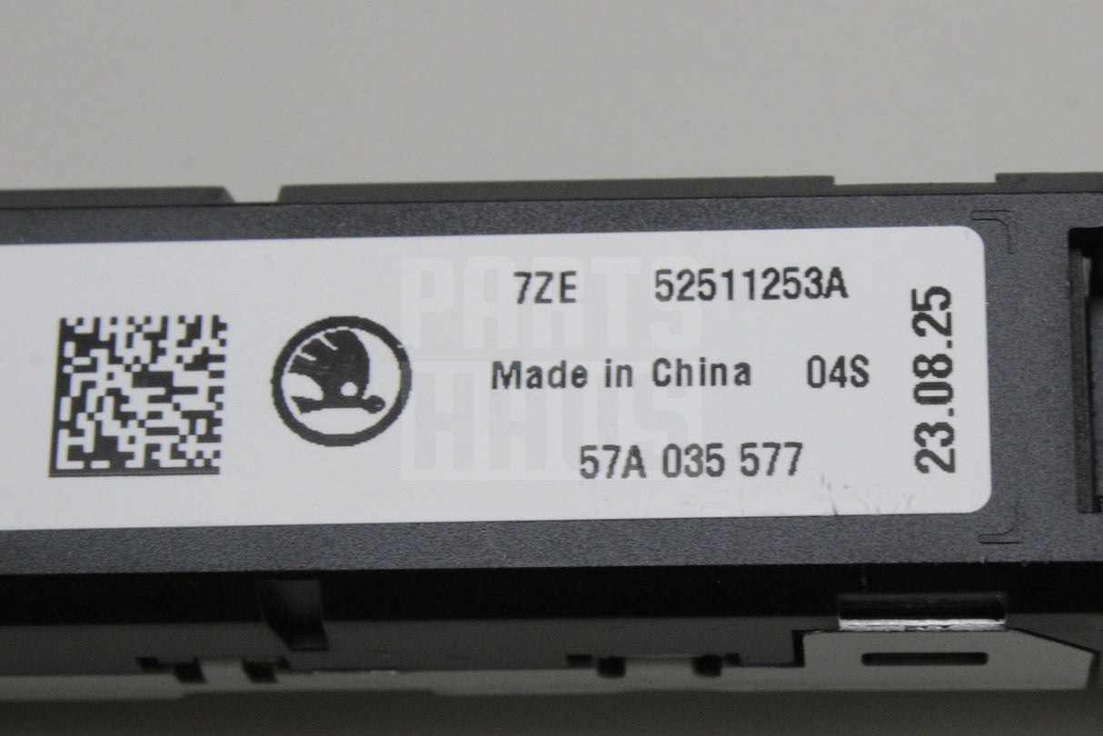 Skoda Karoq 2018-on screen aerial impedance converter (AM/FM) 57A035577
