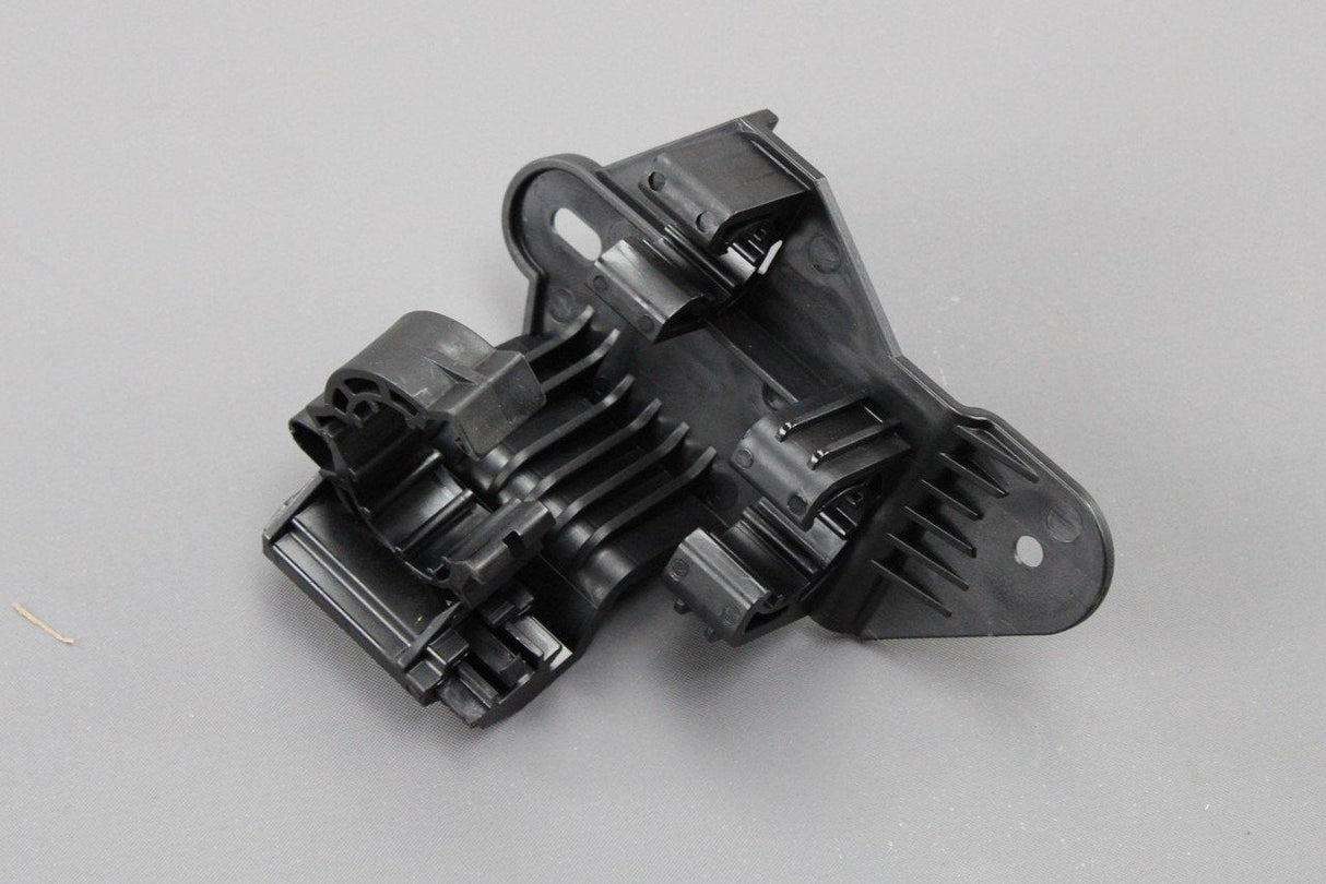 VW Audi Skoda SEAT Polo A1 Fabia aircon pipe bracket guide 6Q0820771B