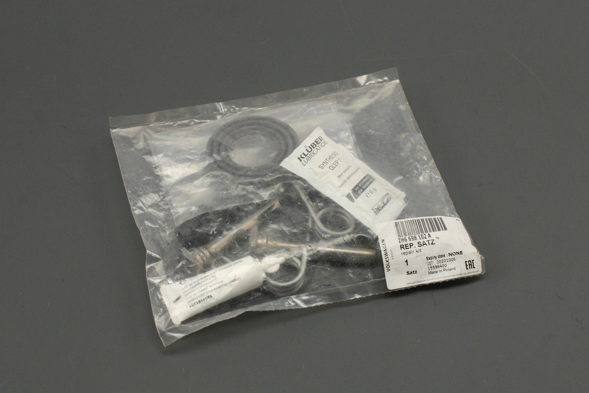 VW Amarok 17-22 Crafter 17-on brake caliper repair set (rear) 2H6698102A