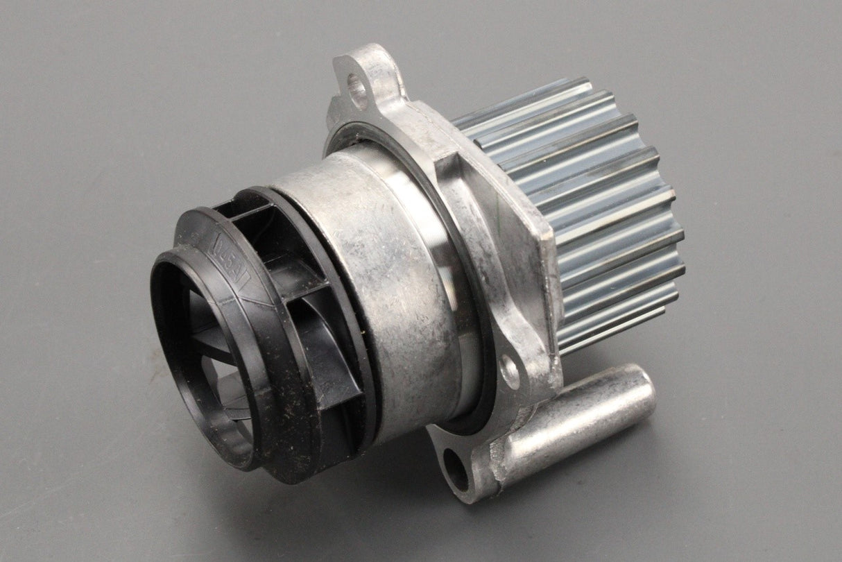 VW T5 Golf Audi Skoda SEAT Leon water pump (1.4,1.9,2.0 TDI) 045121011H