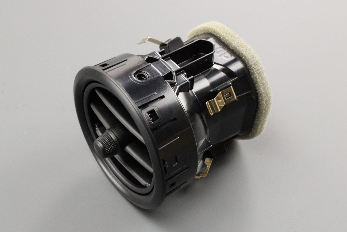 Mercedes-Benz dashboard air vent (outer) A4478300054649051
