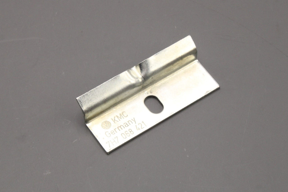 VW California Caravelle T5 T5.1 T6 T6.1 battery clamp (rear) 7H7068421