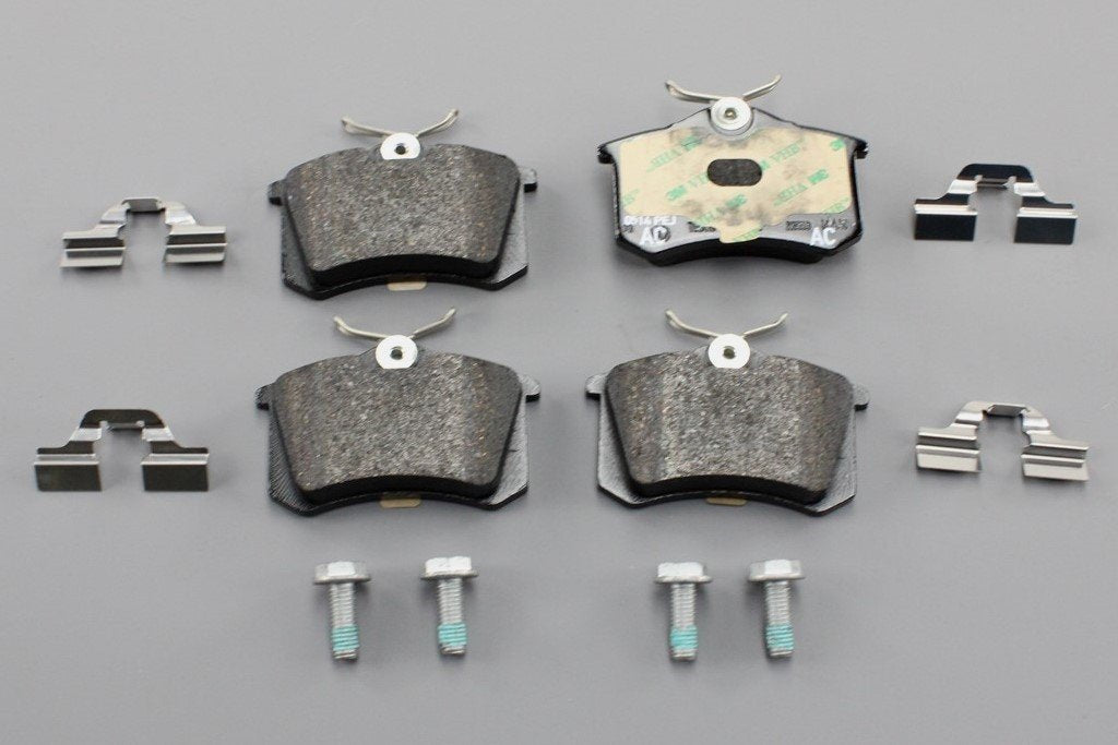 VW Golf MK4 Audi TT Skoda Octavia SEAT Leon brake pads (rear) 1J0698451P