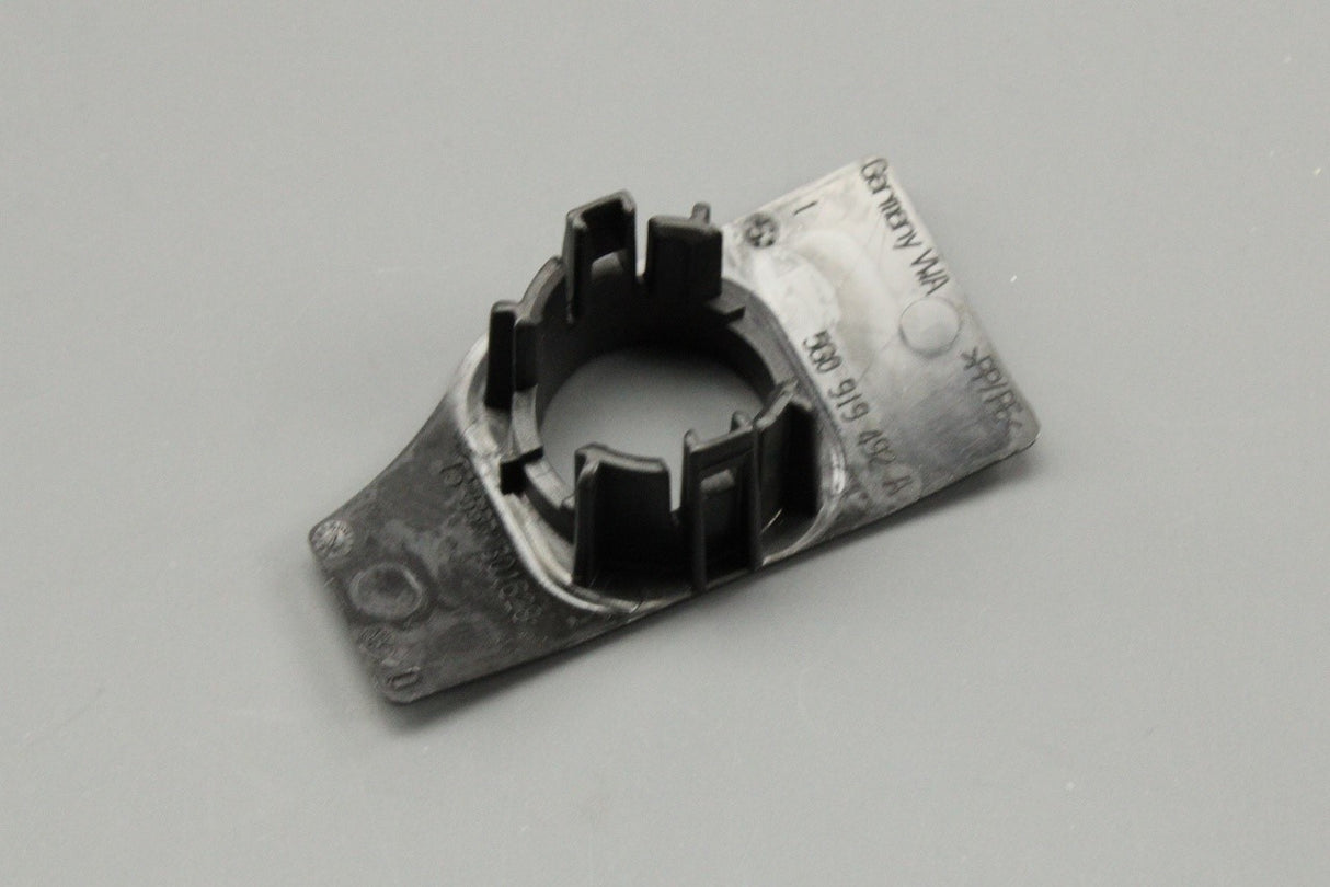 VW Golf MK7 2013-2017 parking sensor bracket (centre rear right) 5G0919492A