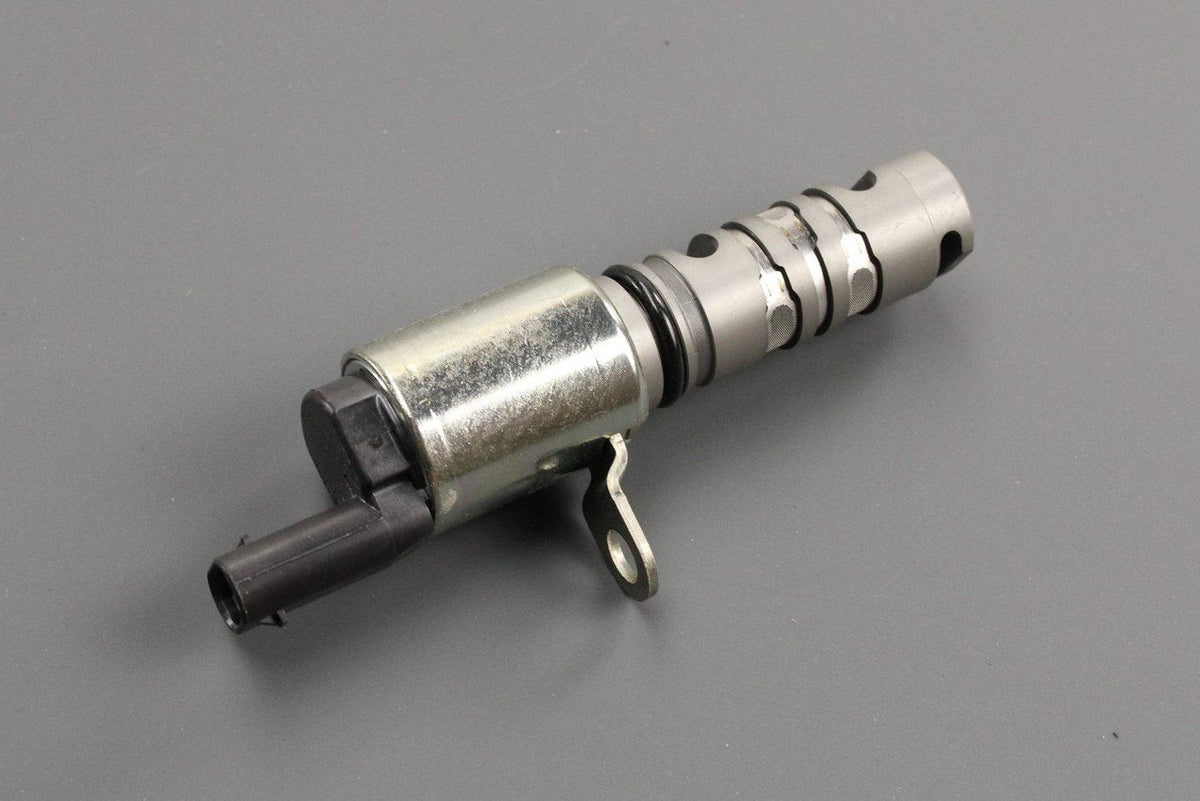VW Golf MK7 Audi Skoda SEAT variable valve timing solenoid 04E906455D, view 1