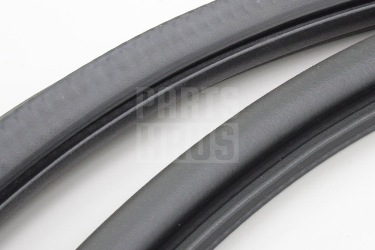 VW Skoda SEAT CUPRA Ateca front inner door seal (right) 575867366Q 9B9