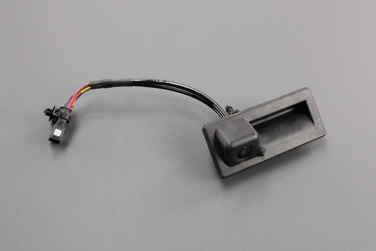 VW Tiguan SEAT Tarraco 16-on boot release button with camera 5NA827566D