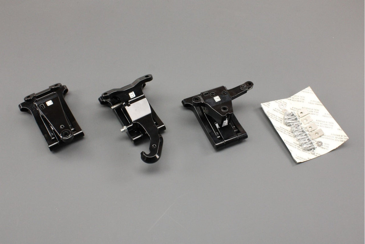 Bentley Bentayga 17-20 side step mounting bracket kit (left) 36A071777, view 1