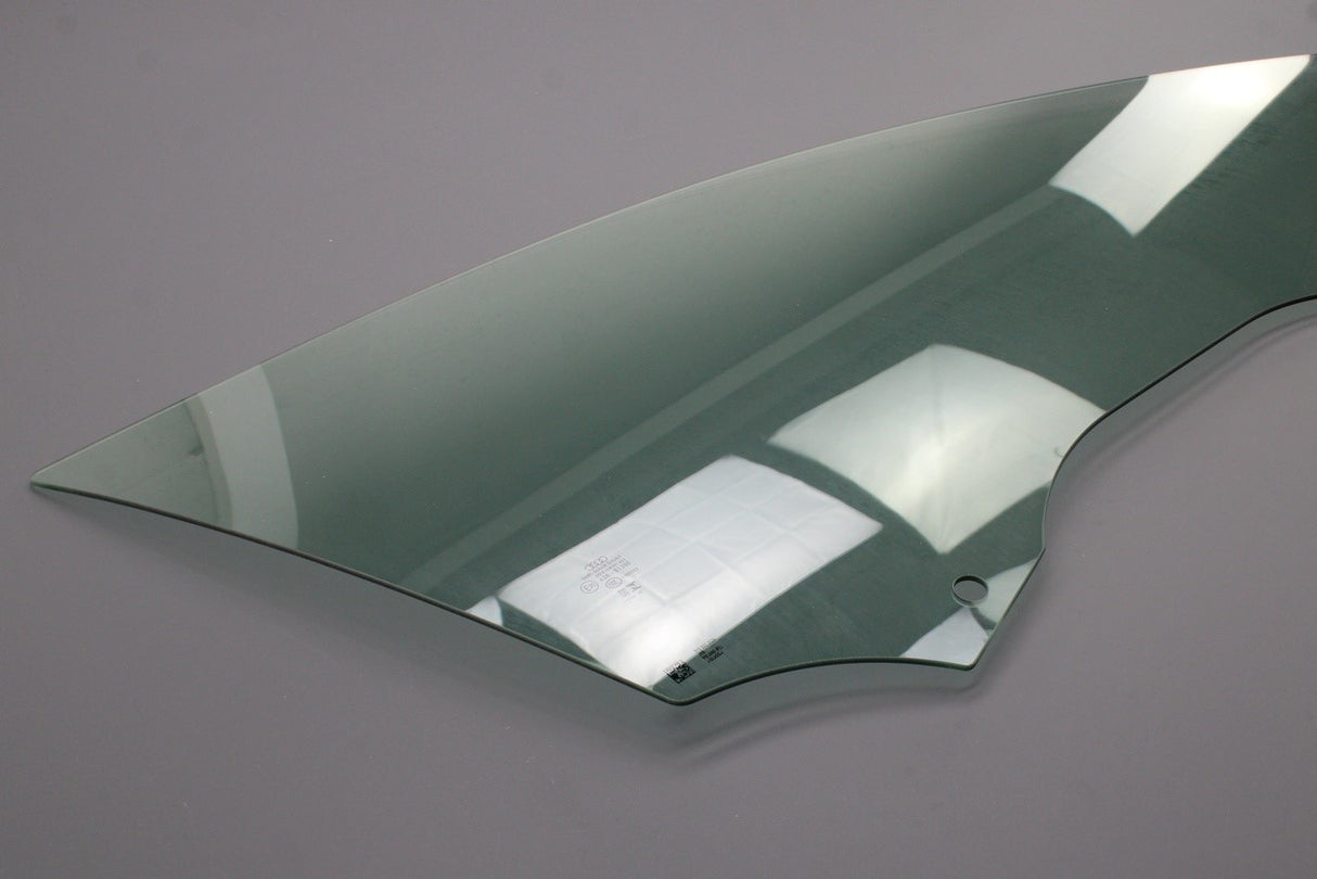 Audi A3 8Y 2022-on front door side window glass (right) 8Y0845202A