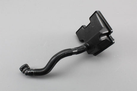 Audi A4 8E 2001-05 2.0 FSI PCV Breather oil separator 06D103211E