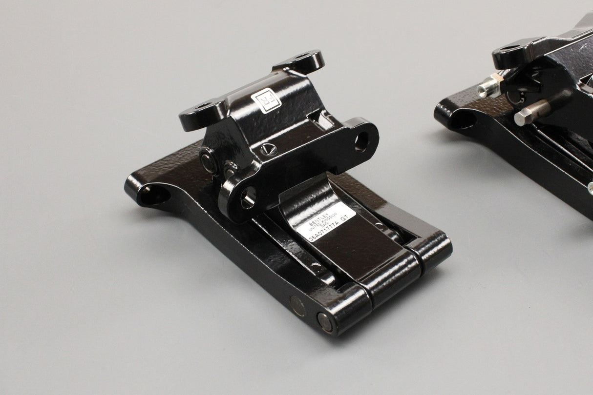 Bentley Bentayga 17-20 side step mounting bracket kit (right) 36A071777A