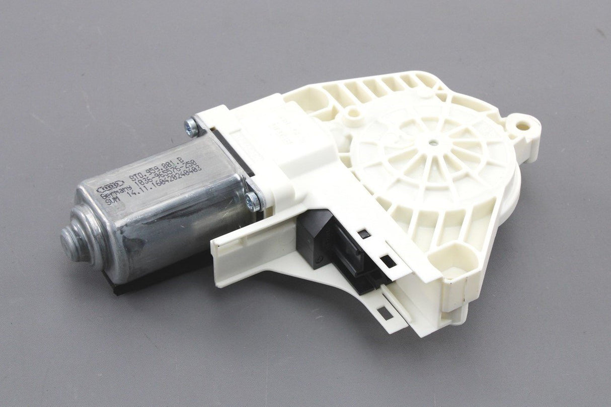 Audi A4 RS4 A5 RS5 A6 RS6 Q7 window motor (front, left) 8T0959801B