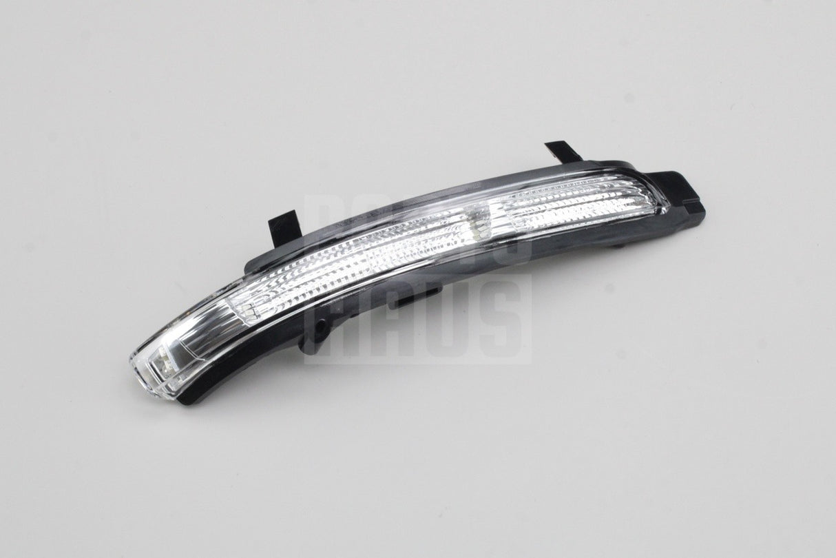 Skoda Octavia 04-13 Superb 08-15 wing mirror indicator (right) 3T0949102