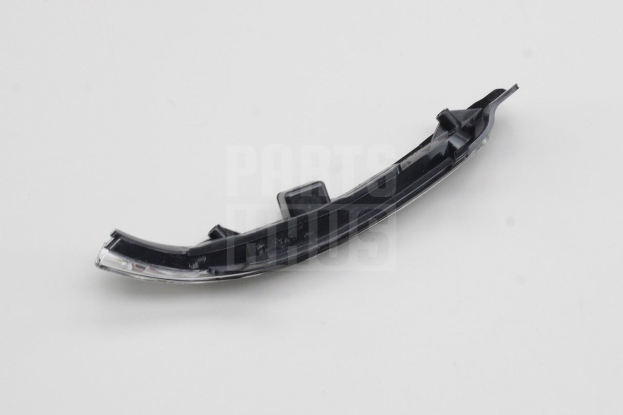 Skoda Octavia 04-13 Superb 08-15 wing mirror indicator (right) 3T0949102