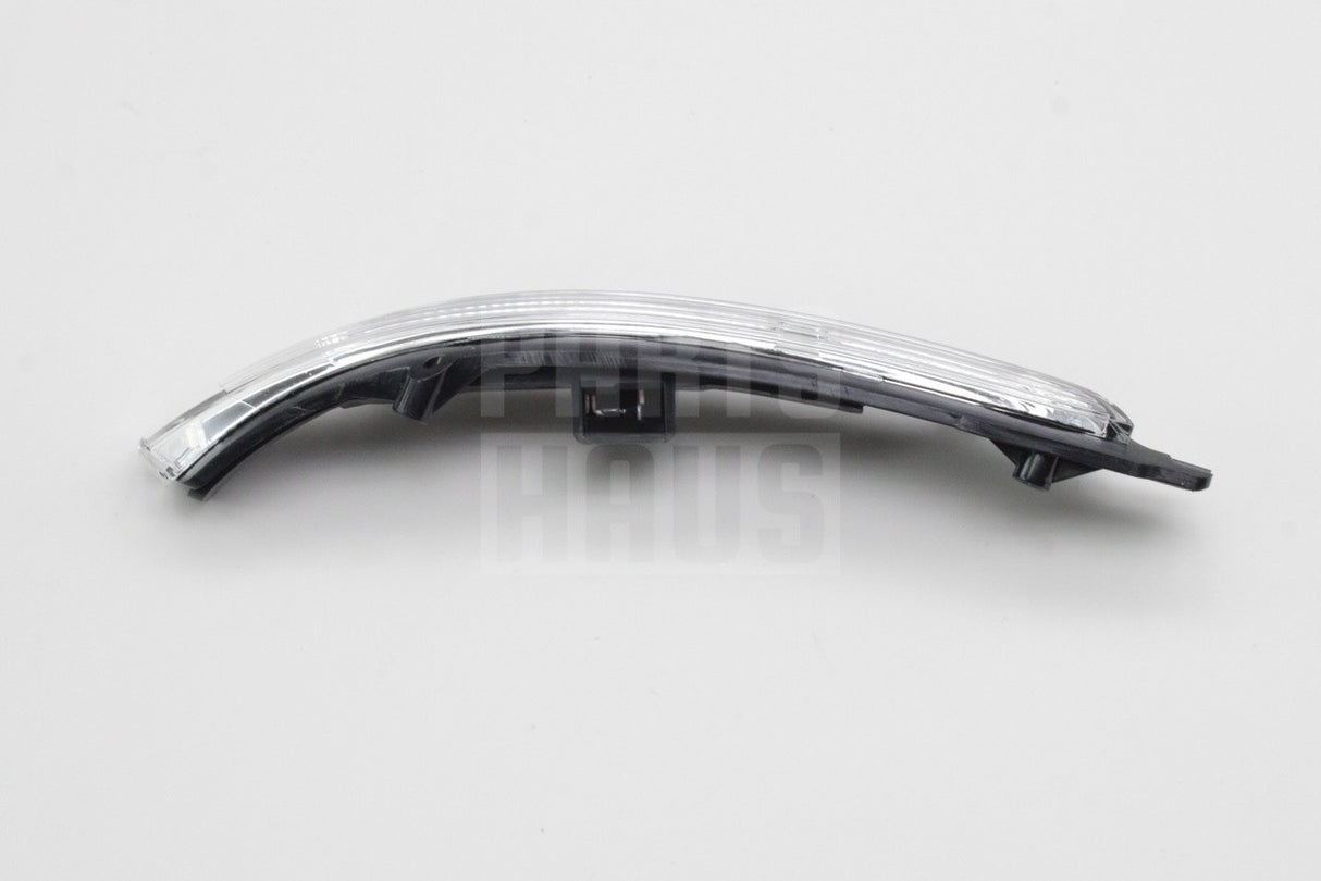 Skoda Octavia 04-13 Superb 08-15 wing mirror indicator (right) 3T0949102
