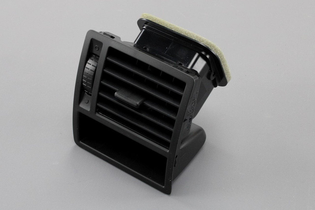 VW Transporter T5.1 2010-15 dashboard air vent (right) 7E0819204H 9B9
