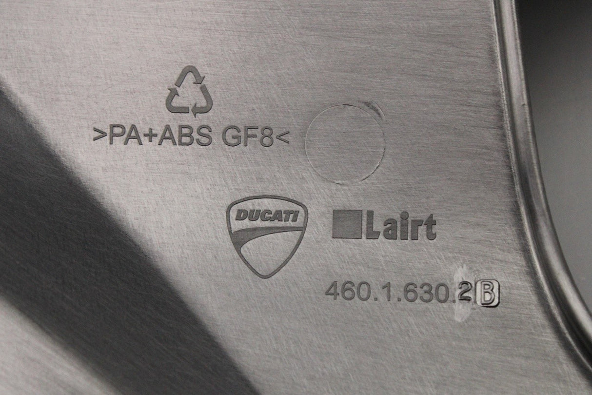 Ducati Panigale V2 Streetfighter V2 22-on rear left frame cover46016301B