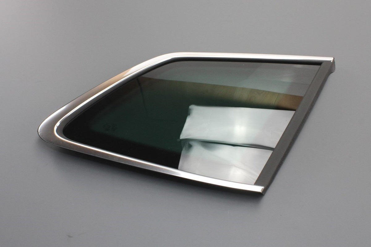 Skoda Karoq 18- rear quarter window glass tinted (right) 57A845298Q NVB, view 1