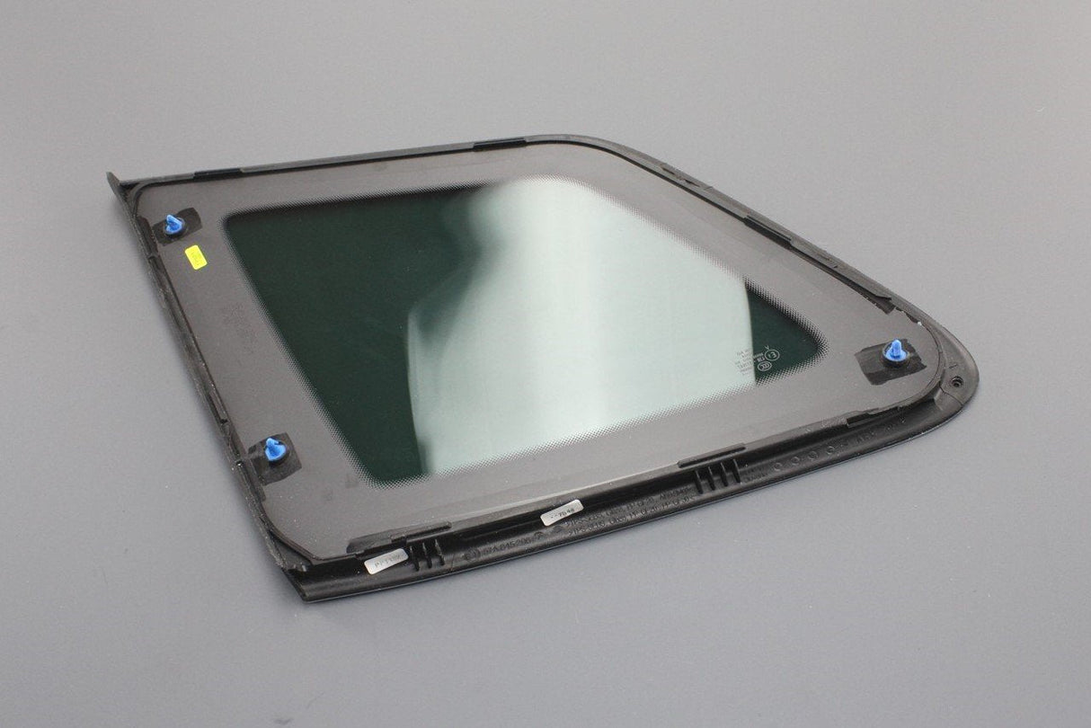Skoda Karoq 18- rear quarter window glass tinted (right) 57A845298Q NVB